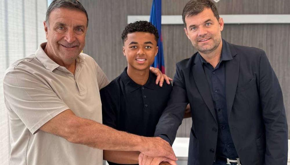 Kluivert-Sohn unterschreibt Profivertrag bei Barça