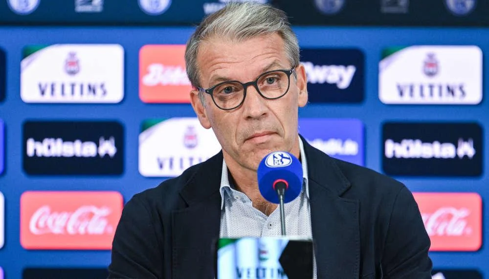 Peter Knäbel droht auf Schalke das Aus