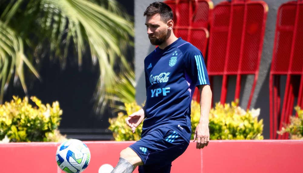 Ronaldo und Messi treffen im Februar erneut aufeinander