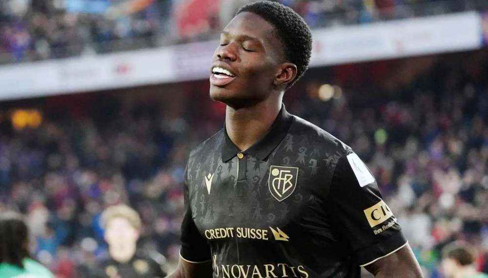 Thierno Barry bringt die FCB-Fans auf die Palme