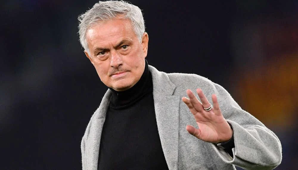 Mourinho-Berater Jorge Mendes ruft Napoli-Präsident an