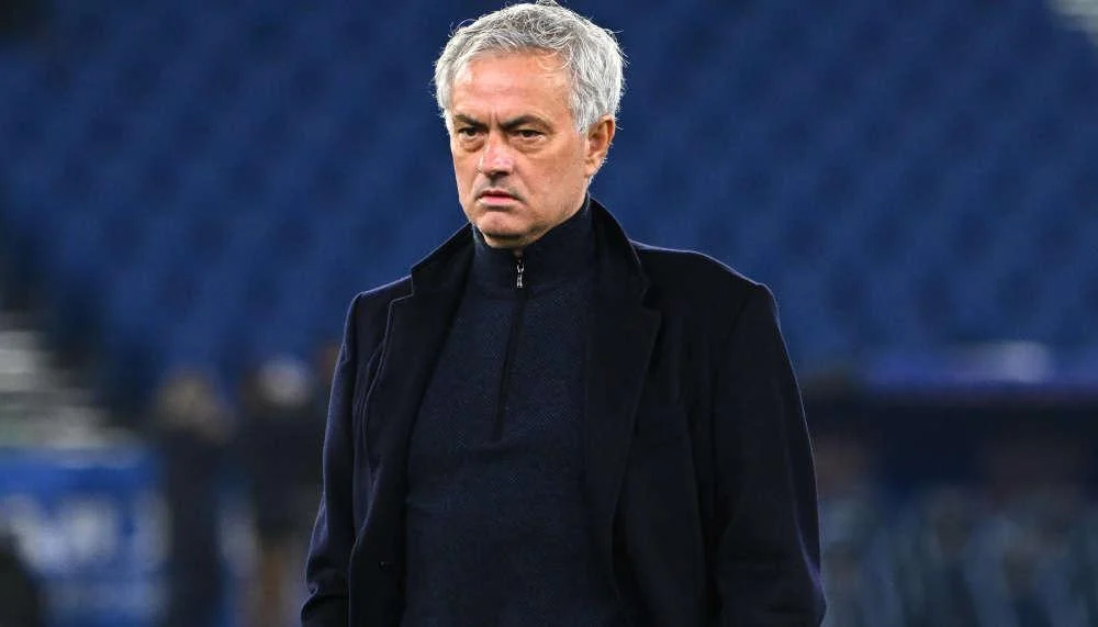 José Mourinho verabschiedet sich unter Tränen von den Roma-Fans