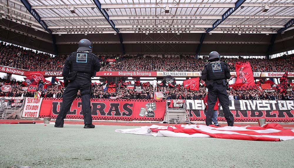 Proteste gegen Investor: Nürnberg-Fans stürmen Innenraum