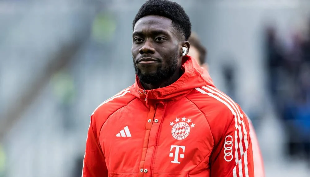 Max Eberl setzt bei Alphonso Davies Druck auf