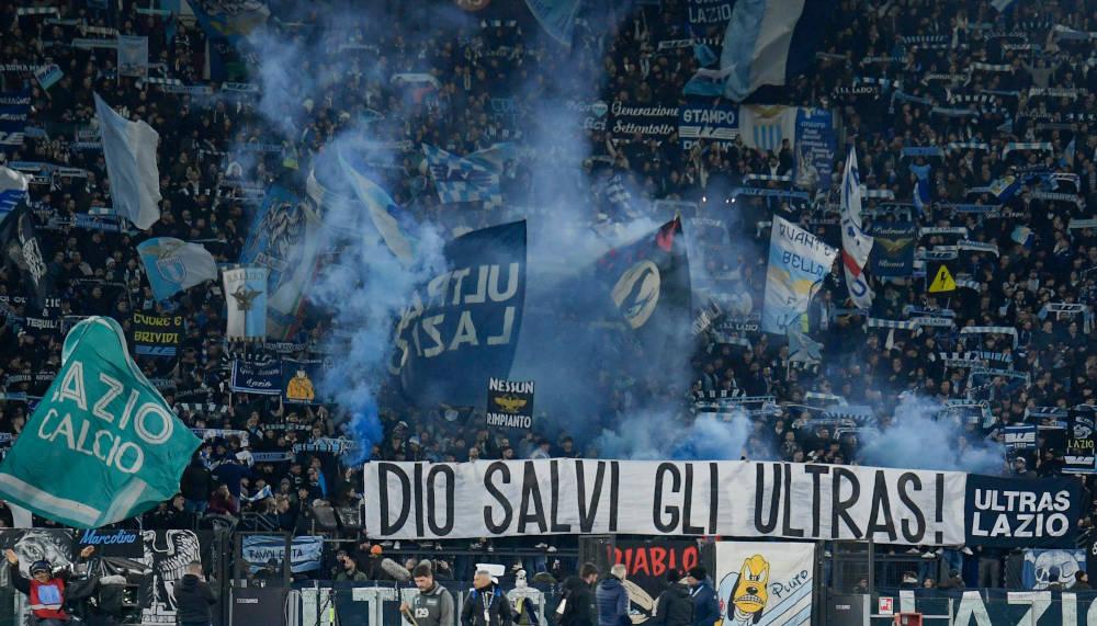Lazio-Fans stimmen in München faschistische Fangesänge an