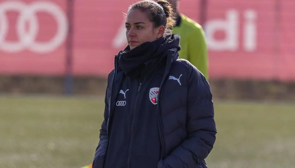 Sabrina Wittmann ist erste Cheftrainerin im deutschen Profifussball