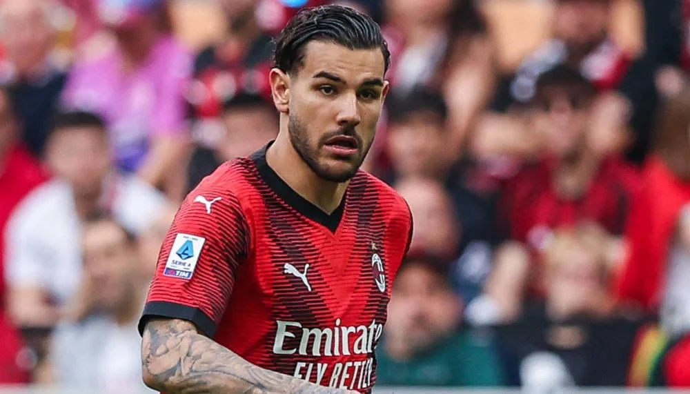 Die Bayern erhalten bei Theo Hernandez Konkurrenz von PSG