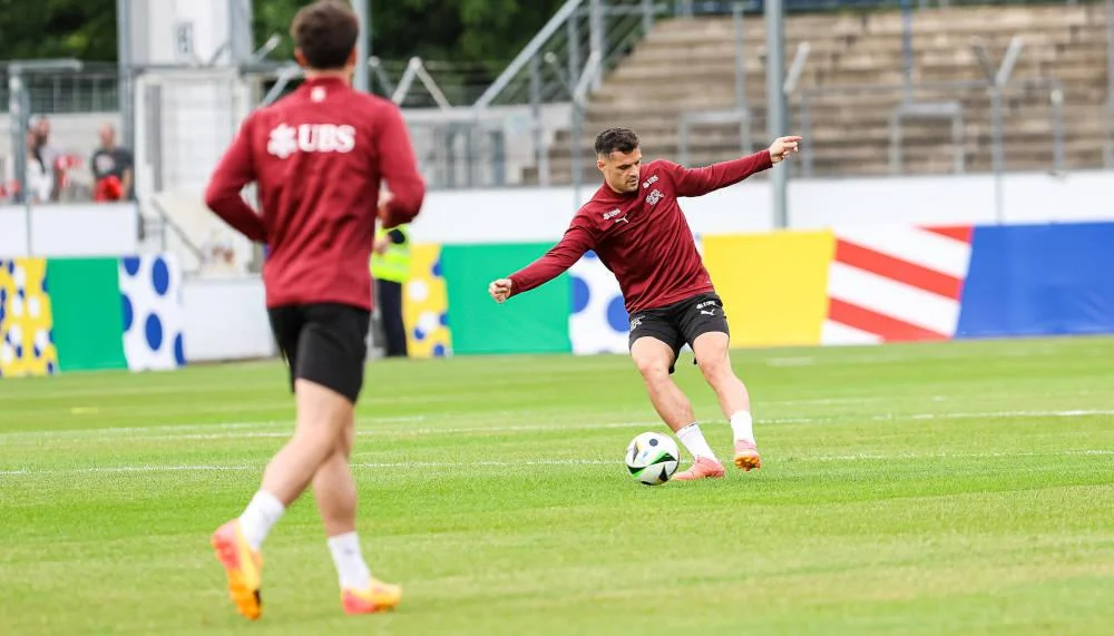 Nati wechselt den Trainingsplatz trotz Rasenproblemen nicht