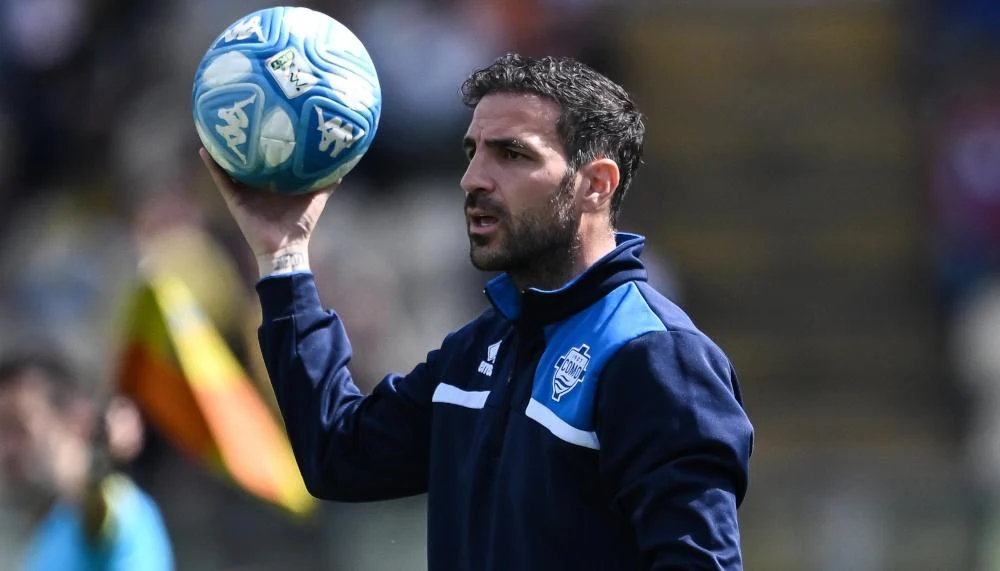 Cesc Fabregas zu Comos Cheftrainer befördert