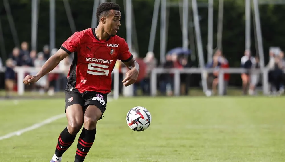 FC Bayern gerät bei Desire Doue ins Hintertreffen