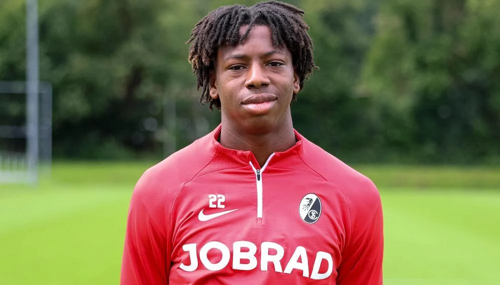 Der SC Freiburg befördert zwei junge Schweizer zu den Profis