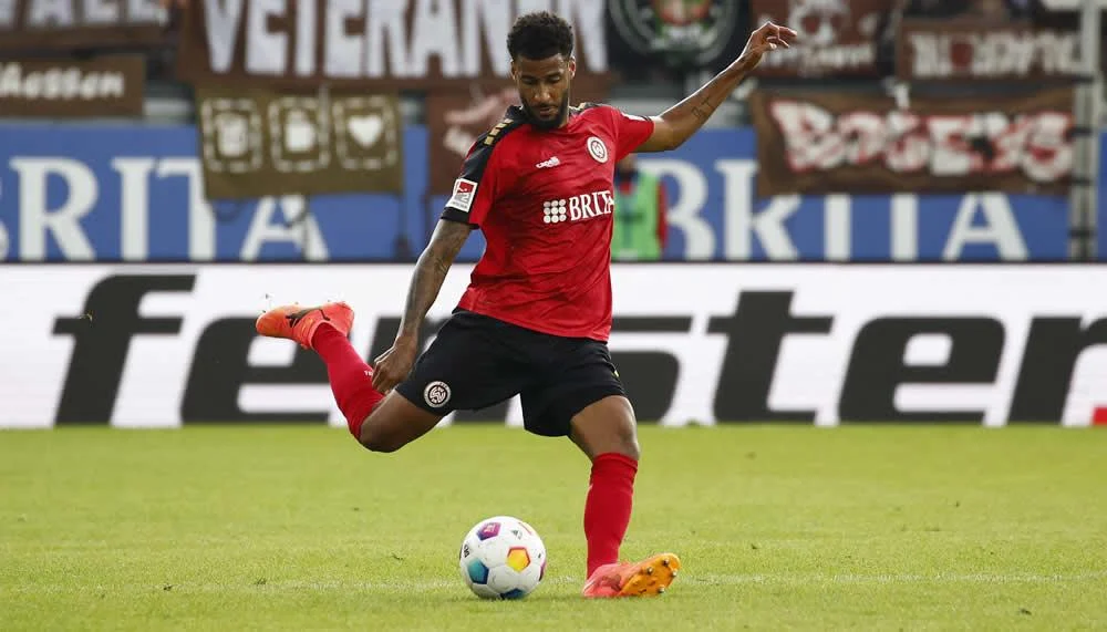 Martin Angha löst Vertrag bei Wehen Wiesbaden auf