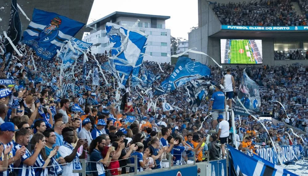 Der FC Porto legt sämtliche Transfersummen und Gehälter offen