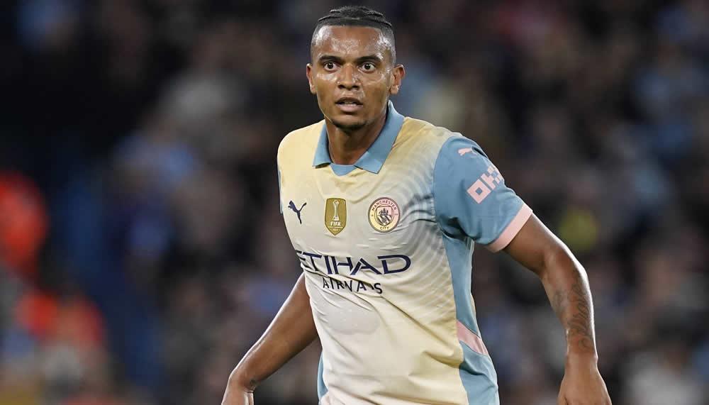 Kurios: Manuel Akanji verwechselte Linienrichter mit Mitspieler