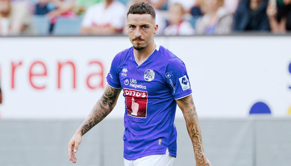 Sinan Karweina bedankt sich bei Luzern-Fans