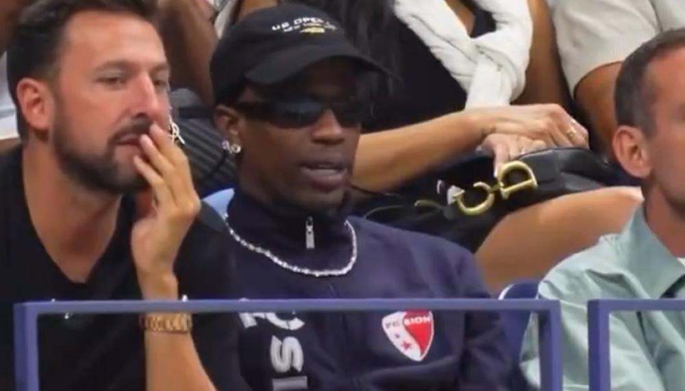 «Die Grössten kleiden sich stilvoll»: Travis Scott im Sion-Trainer bei den US Open