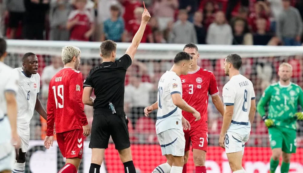 Nati verliert: VAR-Skandal und Xhaka-Rot in Dänemark