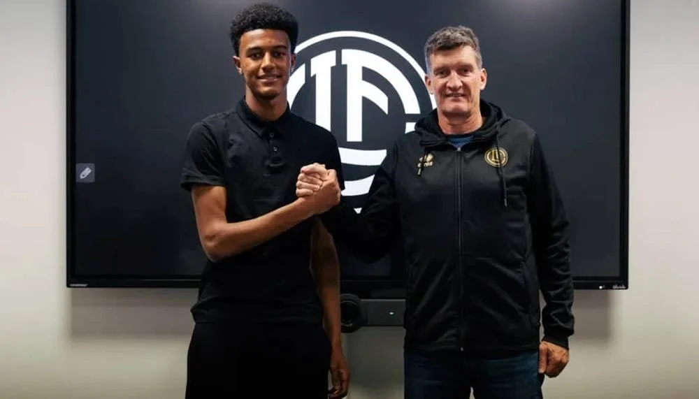 Lugano stattet 16-jähriges Talent mit Profivertrag aus