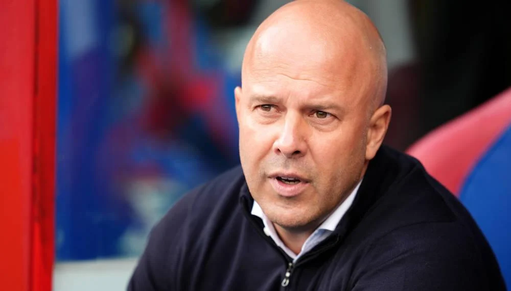 Liverpool-Coach Arne Slot wird gesperrt