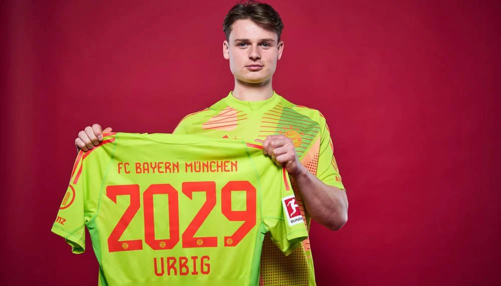 Perfekt: Die Bayern bestätigen Transfer von Goalie Jonas Urbig