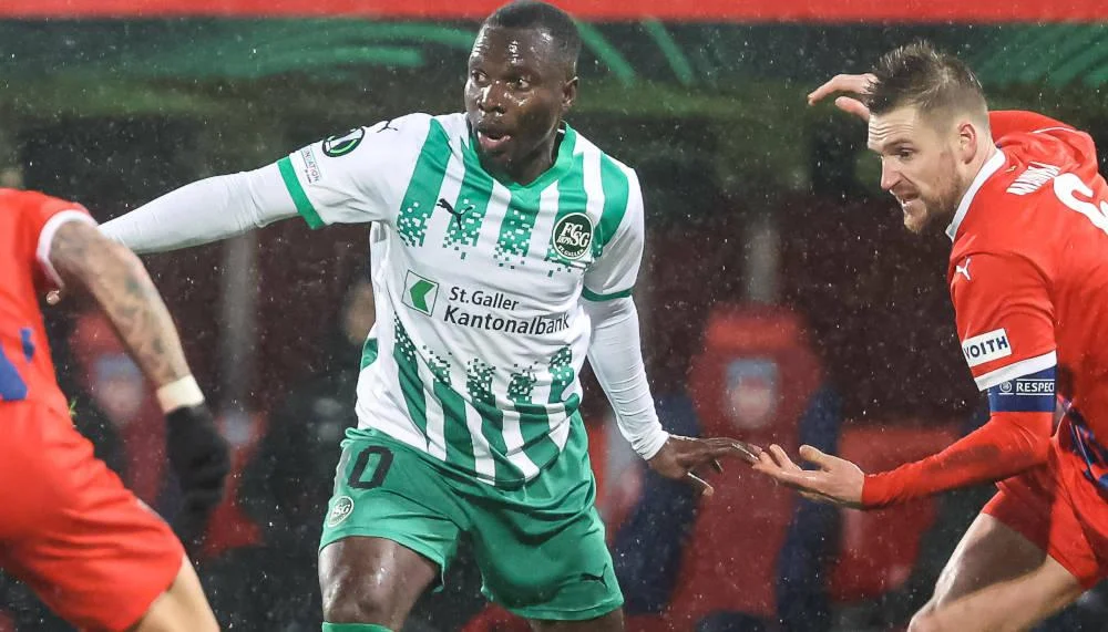 Knaller an FCSG-PK: Chadrac Akolo verlässt den Klub