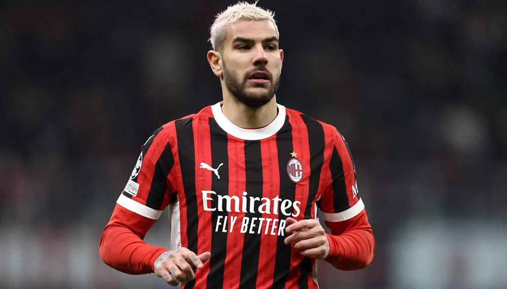 Milan-Trainer unterstützt Theo Hernández