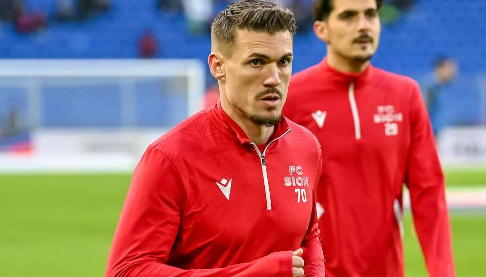 Benjamin Kololli lacht über Verhöhnung des FC Basel