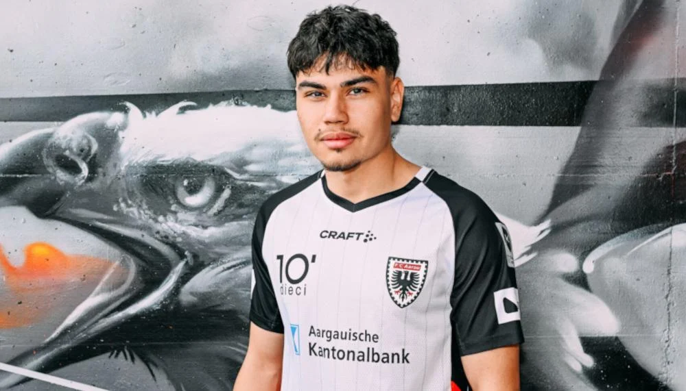 FC Aarau stattet Berdan Senyurt mit erstem Profi-Vertrag aus