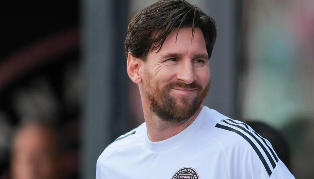 Lionel Messi schiesst gegen Raphinha zurück