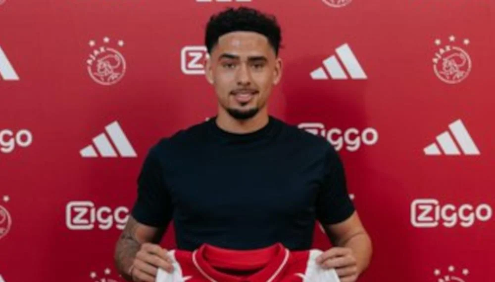 Ajax verlängert vorzeitig mit talentiertem Eigengewächs