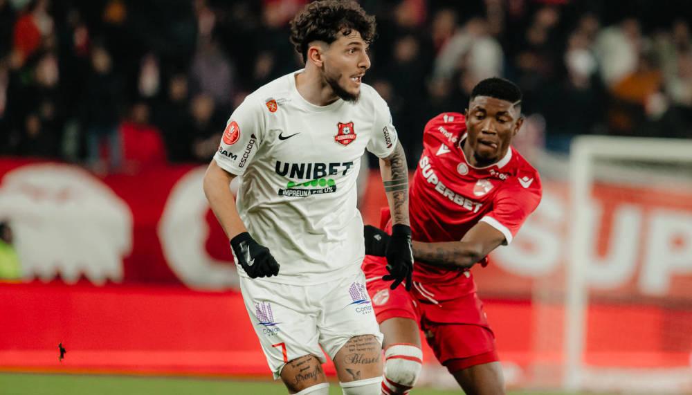 Der FC Basel beobachtet einen rumänischen Stürmer vor Ort