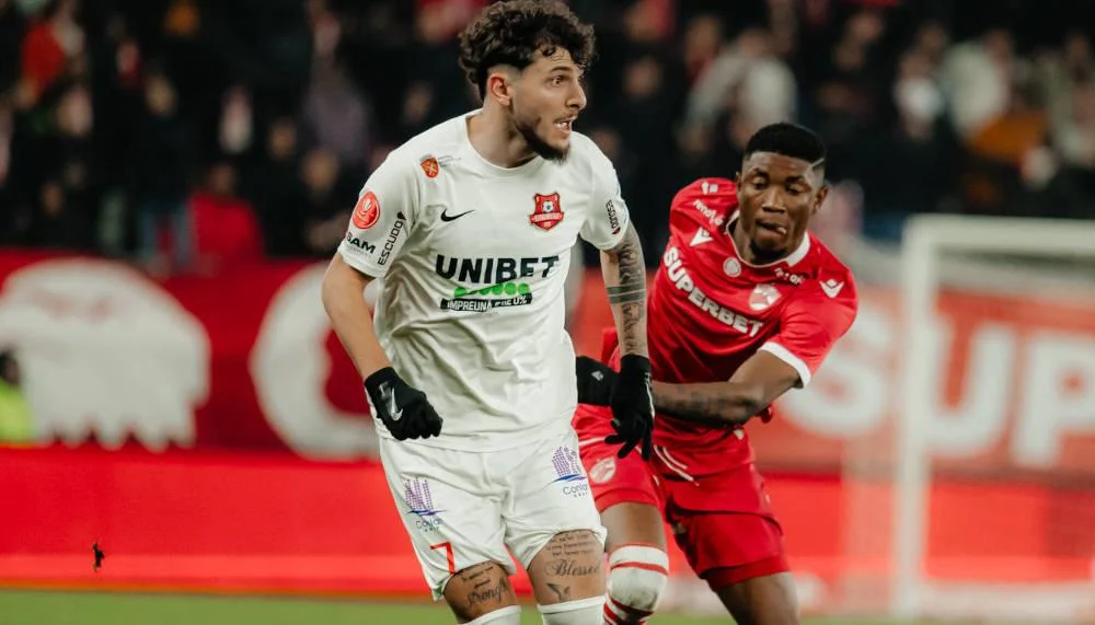 Der FC Basel beobachtet einen rumänischen Stürmer vor Ort