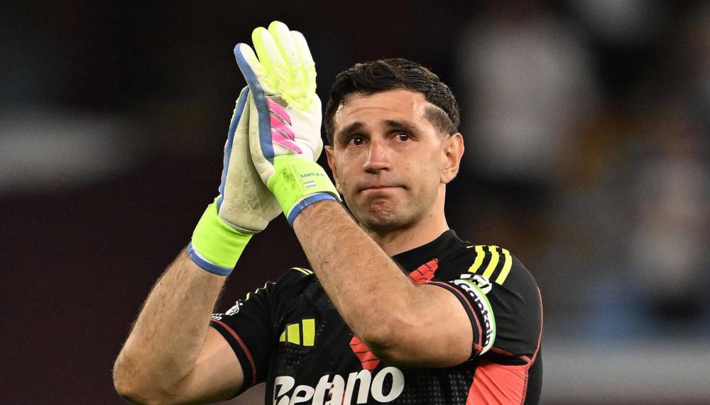 Manchester United einigt sich mit Emiliano Martínez