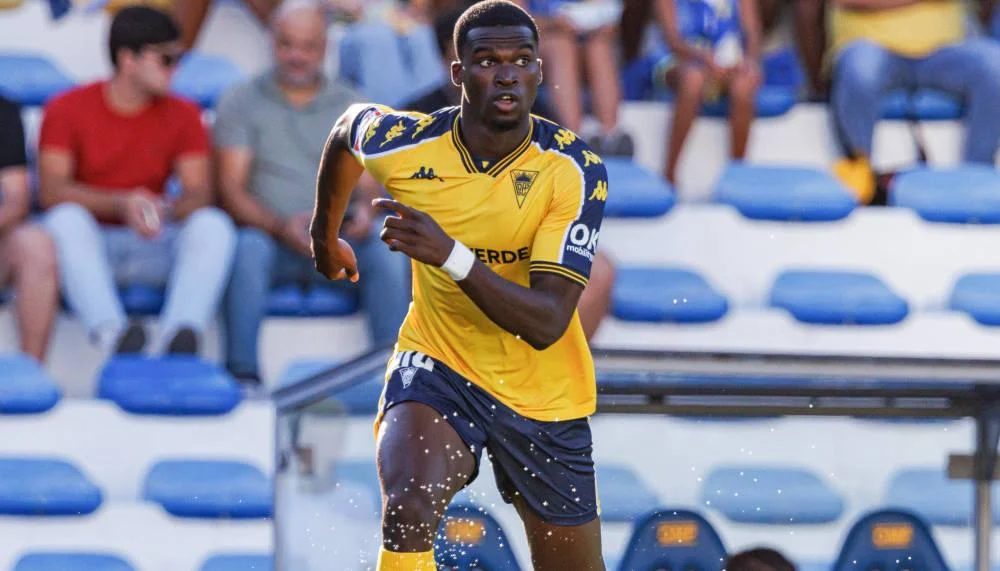 Der FC Basel bereitet Angebot für togolesisches Abwehr-Juwel vor