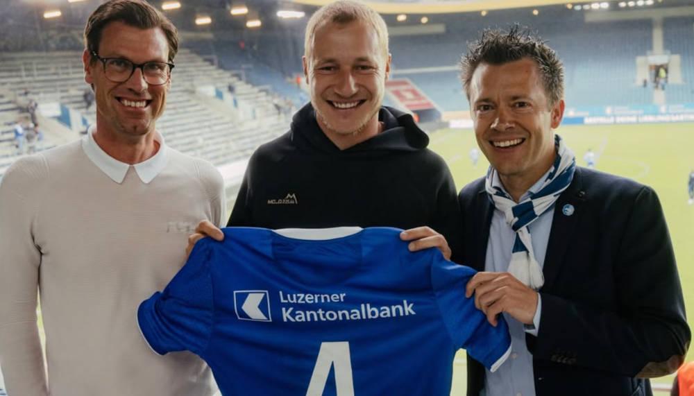 Der FC Luzern begrüsst Edel-Fan Marco Odermatt