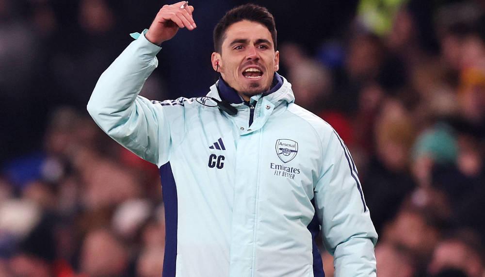 Arteta-Assistent Carlos Cuesta wird mit 29 Jahren wohl Trainer in der Serie A