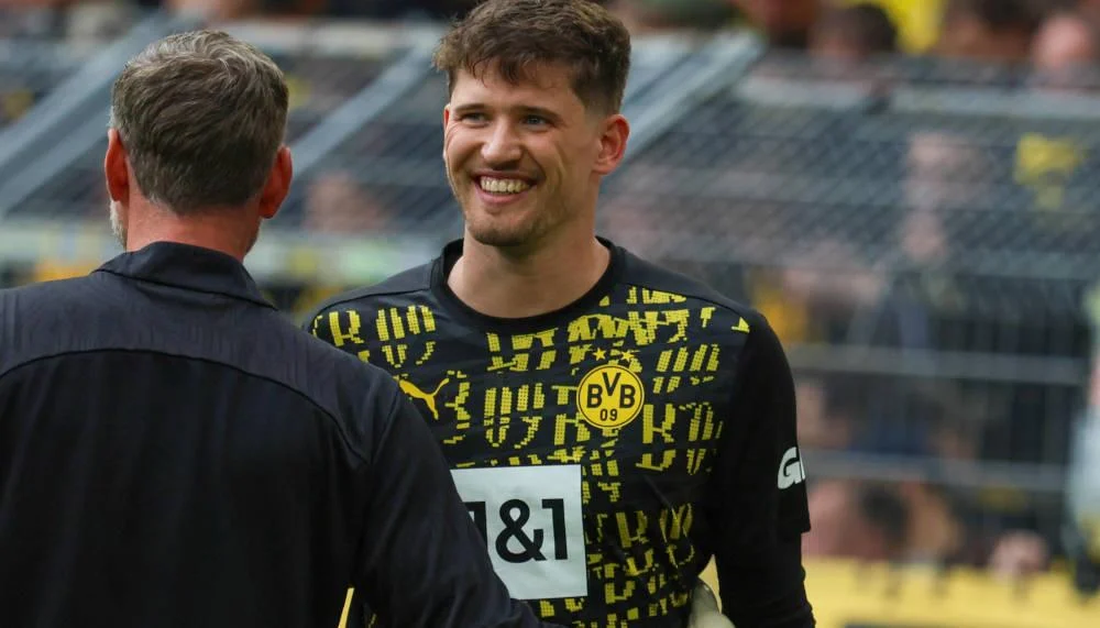 Gregor Kobel gibt dem BVB ein Liebesbekenntnis ab