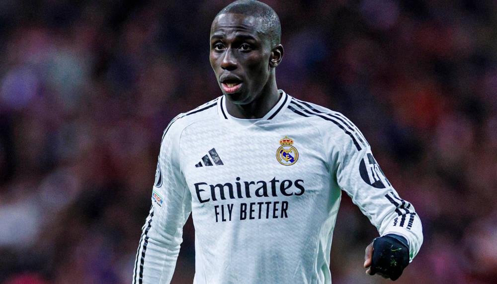 Real Madrid plant überraschenden Verkauf von einem Verteidiger
