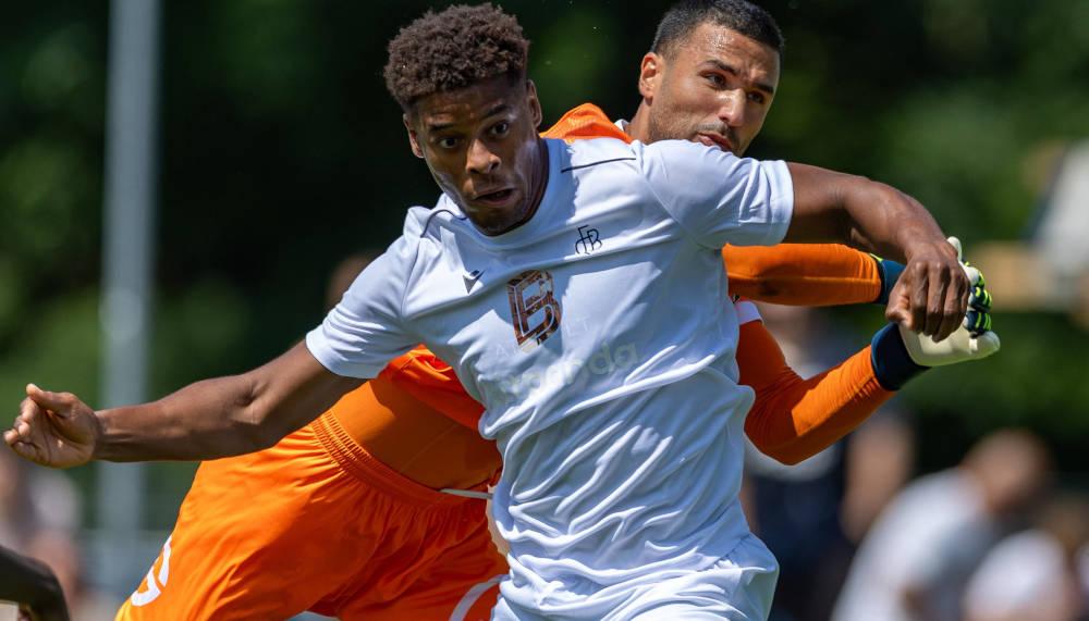 Lecce hat Willem Geubbels und FCB-Stürmer Kevin Carlos im Visier