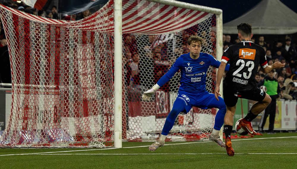 Bellinzona baggert an FCB-Goalie Tim Spycher
