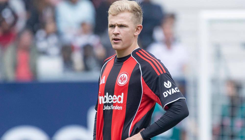 Eintracht-Boss Krösche fordert bei Jonny Burkardt Geduld