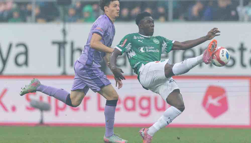 Schwere Verletzung: Enoch Owusu fällt dem FC St. Gallen monatelang aus