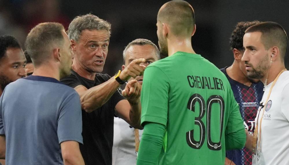 PSG-Coach Luis Enrique muss Goalie Chevalier in Schutz nehmen
