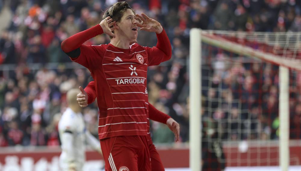 Schweizer Torshow in der Bundesliga – Cedric Itten schnürt Doppelpack