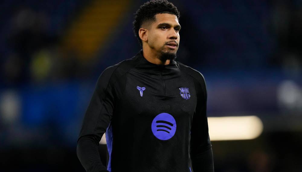 Barça-Verteidiger Ronald Araujo ist nach Israel verreist