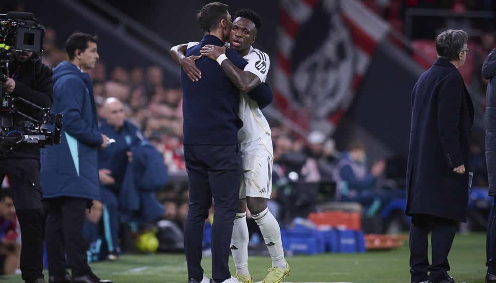 Xabi Alonso will nichts von Problemen mit Vinicius Junior wissen