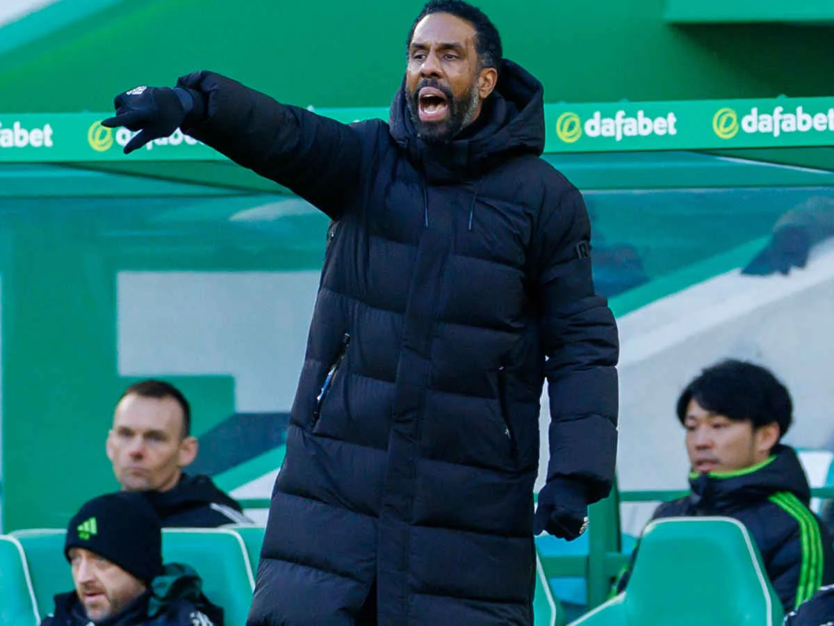 Celtic wirft neuen Trainer nach nur 1 Monat wieder raus
