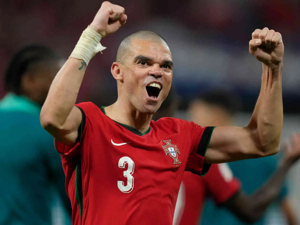 José Mourinho holt seinen langjährigen Weggefährten Pepe zu Real zurück