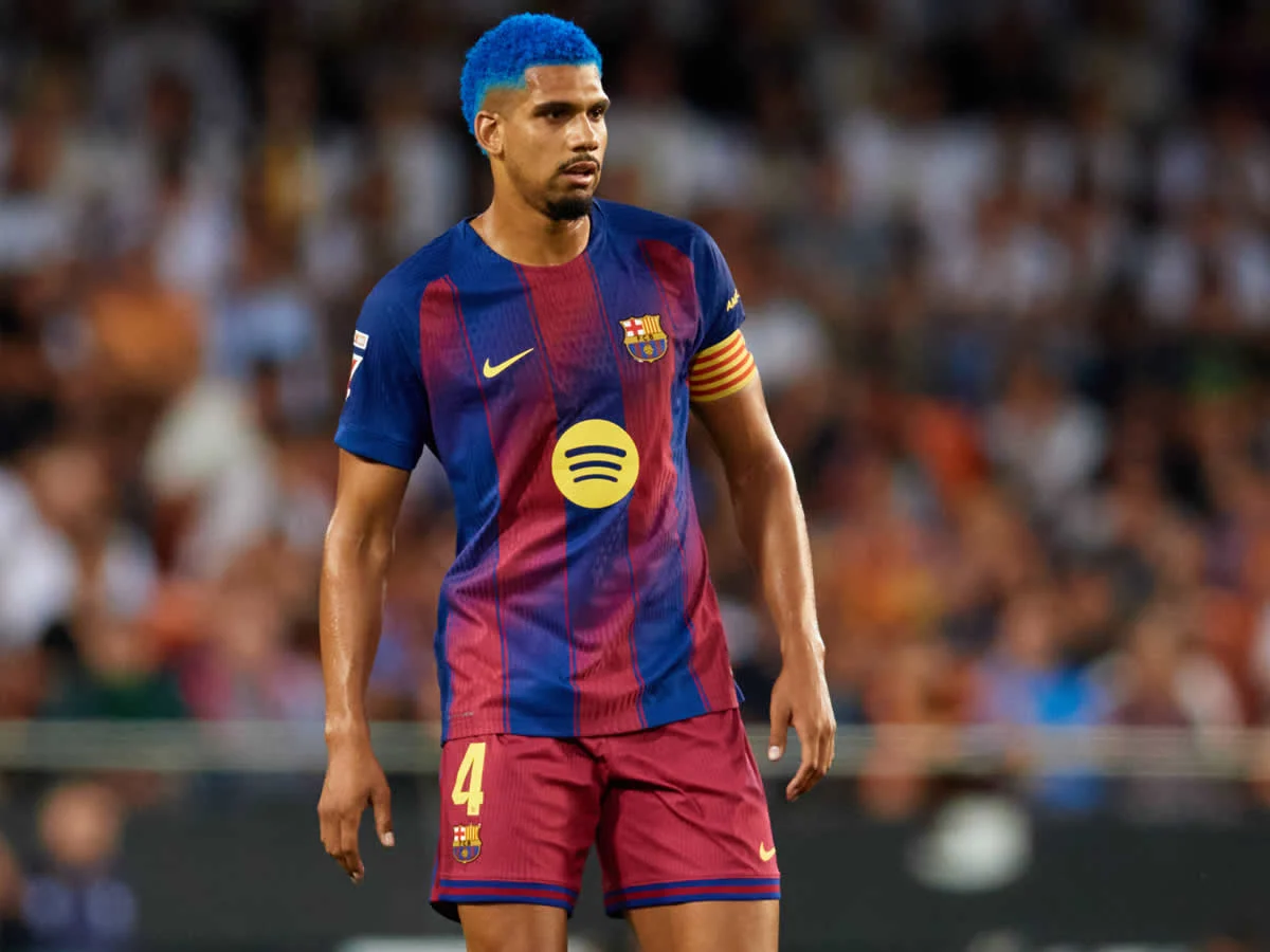 Hansi Flick erklärt, weshalb Ronald Araujo an Liverpool abgegeben wird