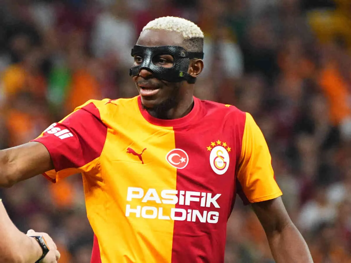Arsenal grätscht bei Victor Osimhen dazwischen